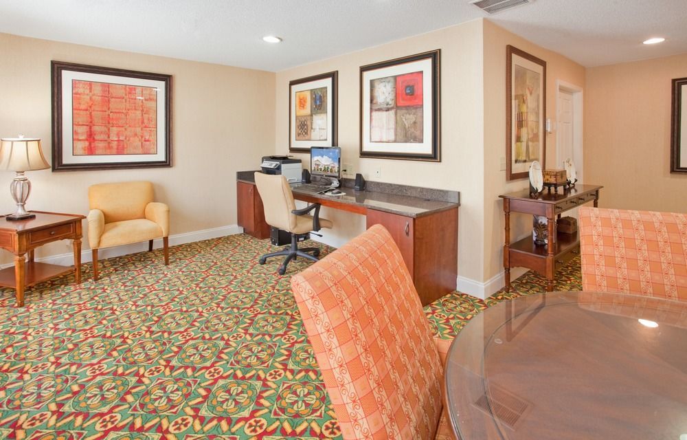 Vivo Living Charlotte Hotel Exterior photo