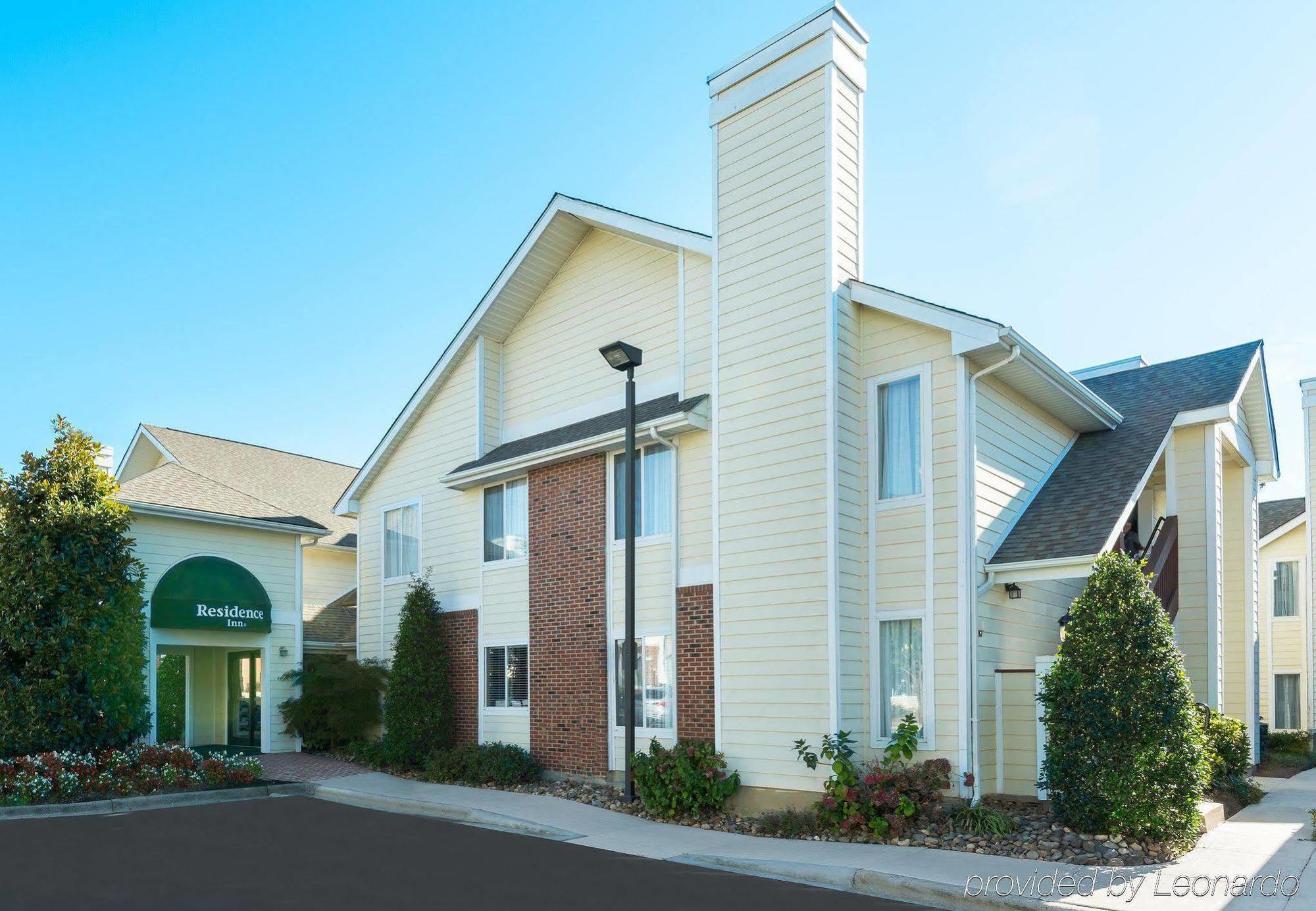 Vivo Living Charlotte Hotel Exterior photo