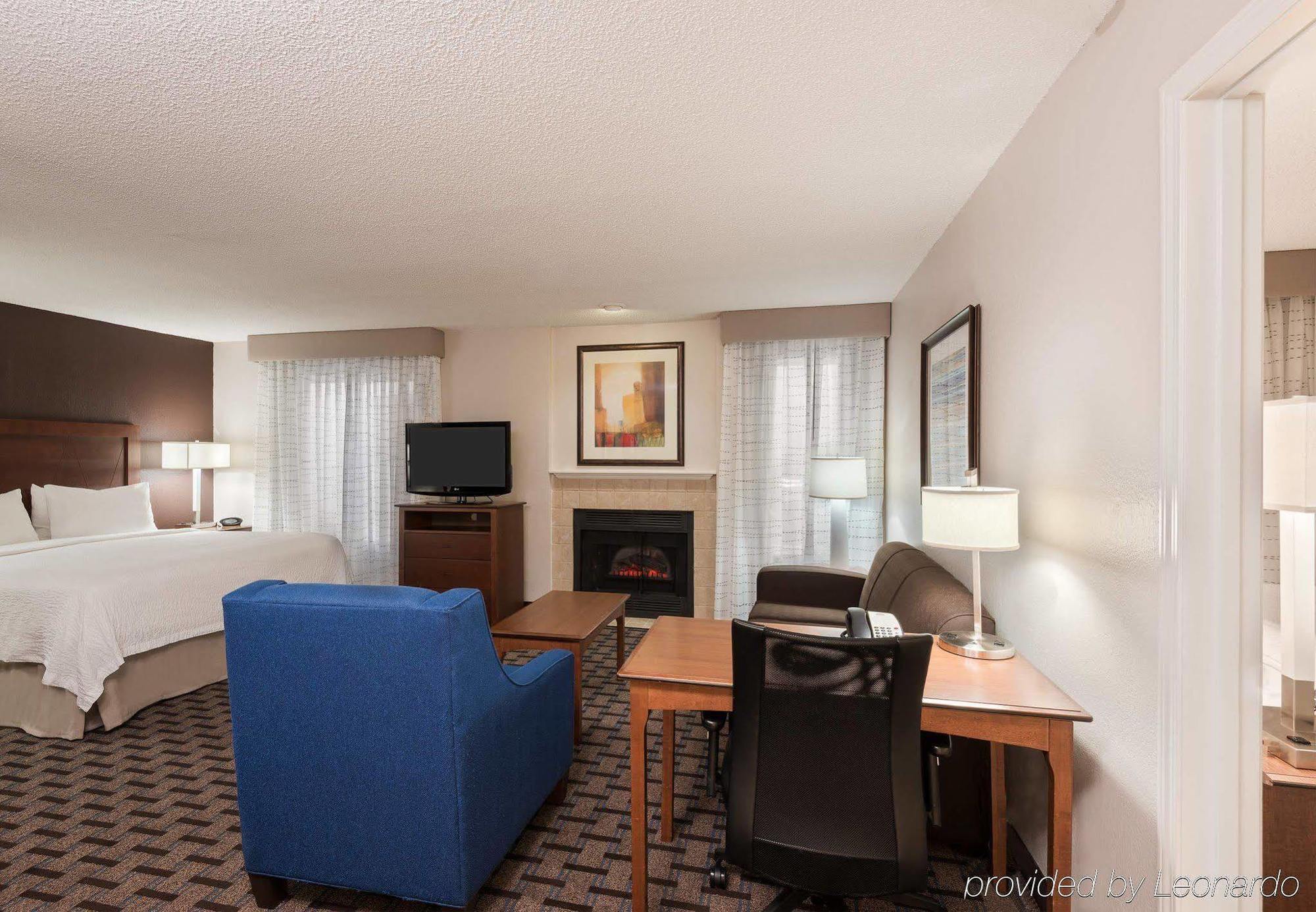 Vivo Living Charlotte Hotel Exterior photo