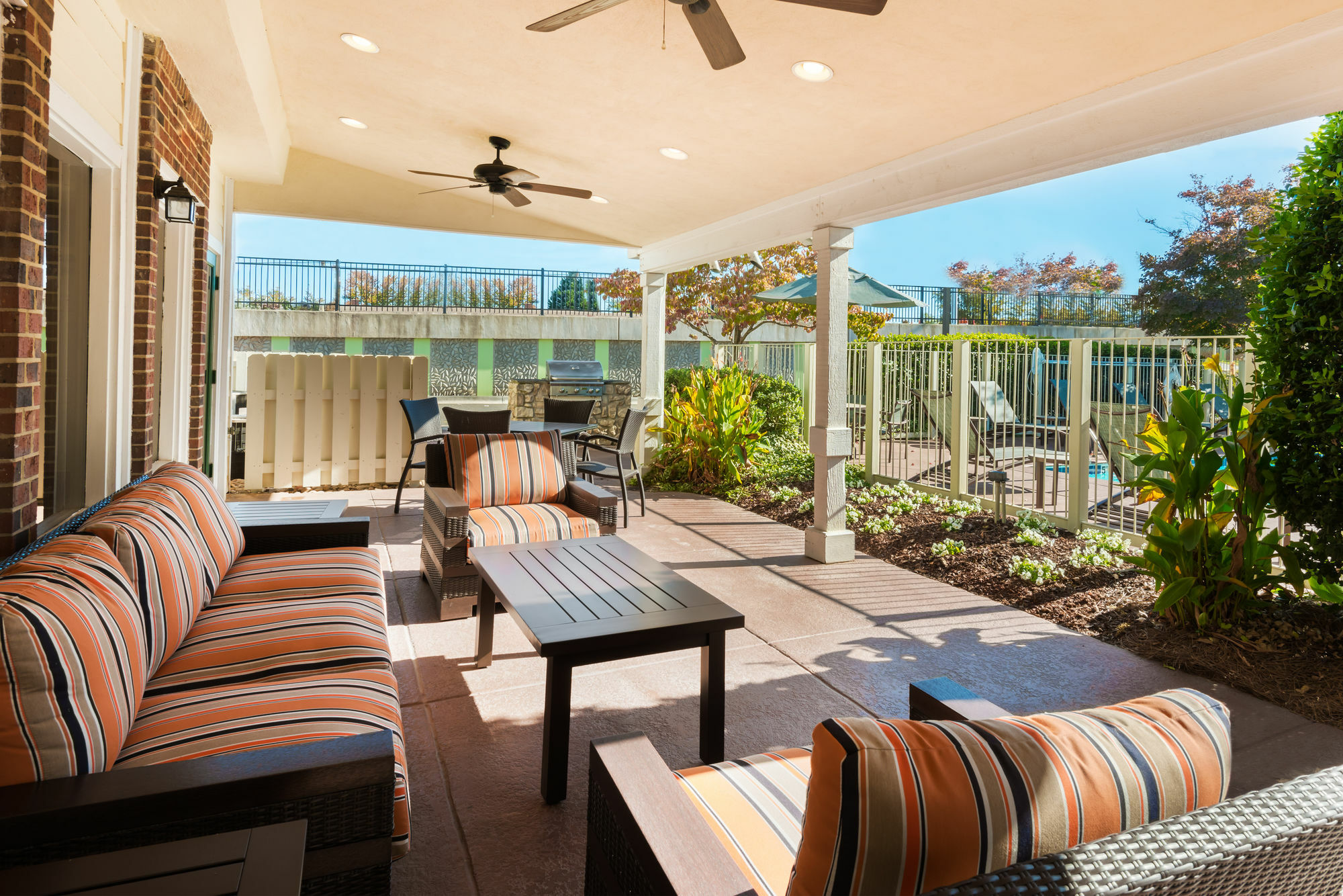 Vivo Living Charlotte Hotel Exterior photo