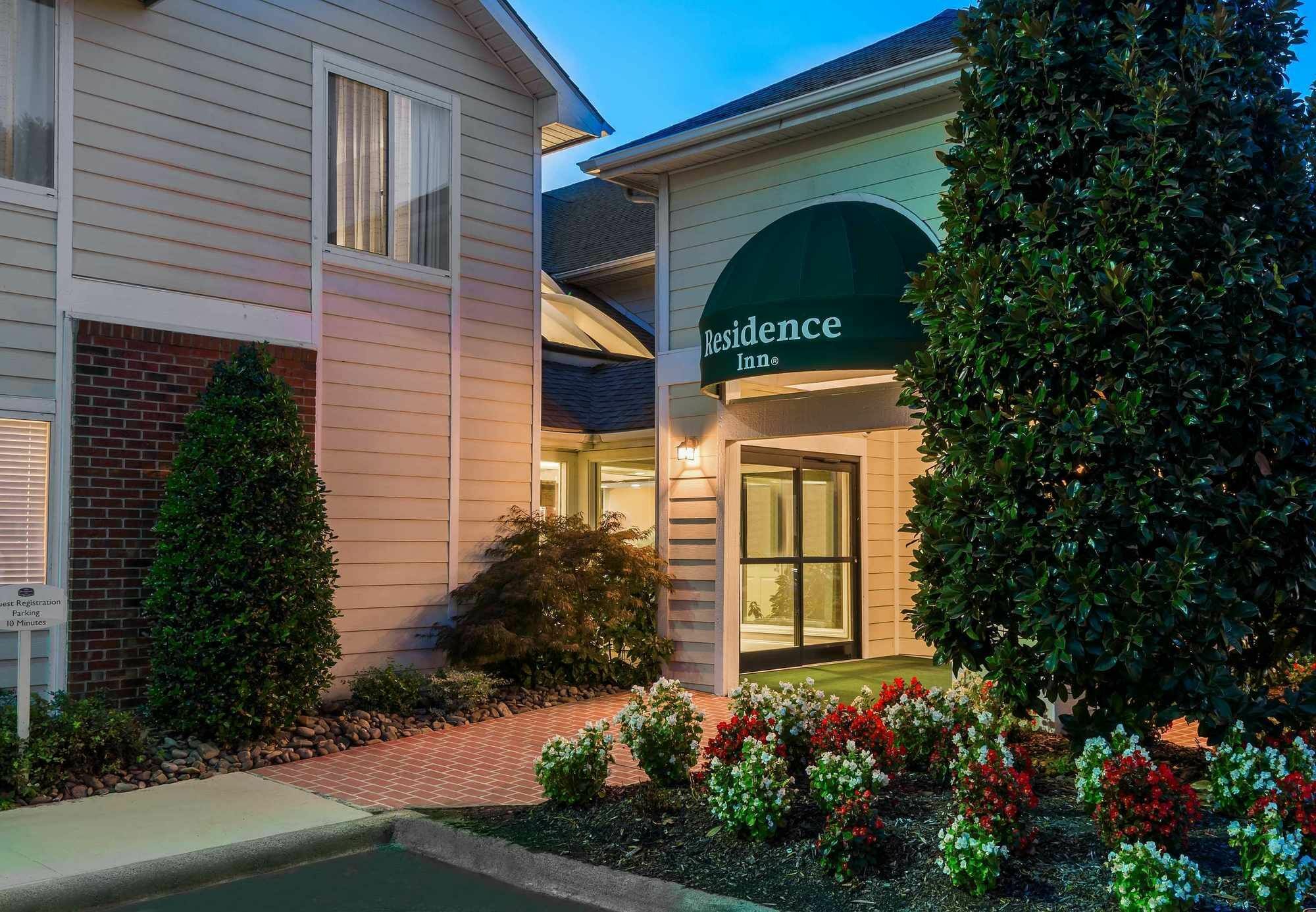 Vivo Living Charlotte Hotel Exterior photo